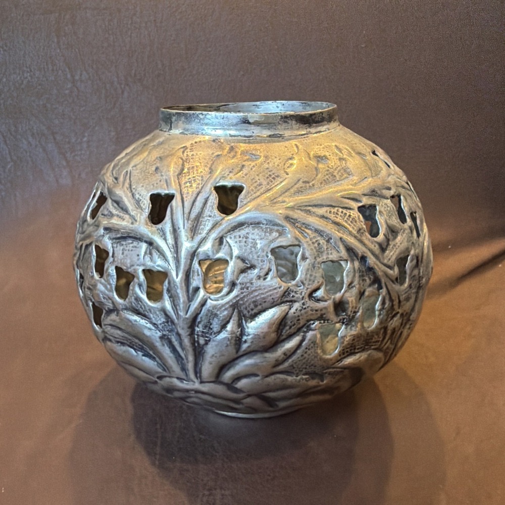 Seasons‎ Fitz and Floyd Silver Tone Pierced Metal Candle Holder Vase